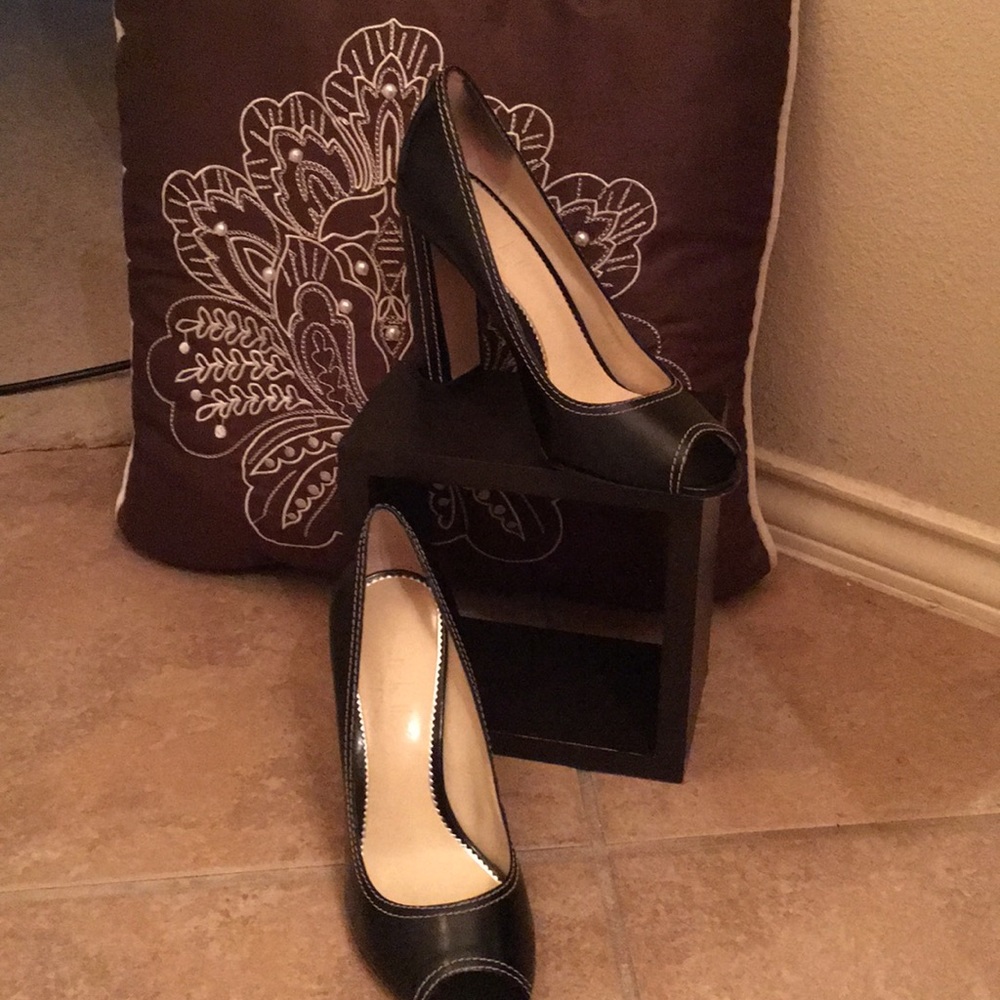 Peep toe heels